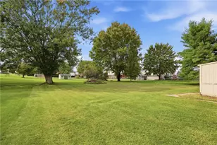 102 Farmington Dr, Twp of But NW, PA 16001 - Photo 37