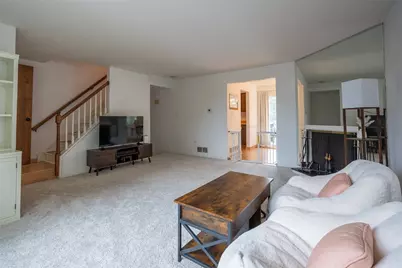 10 Walnut Ct, Pittsburgh, PA 15238 - Photo 5