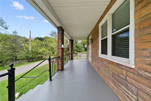 240 N Haft St, Houston, PA 15342 - Photo 5