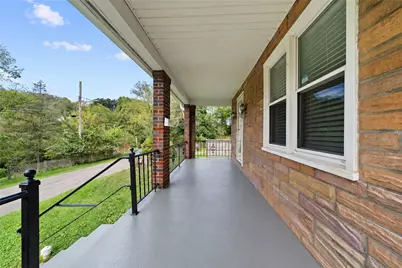240 N Haft St, Houston, PA 15342 - Photo 5