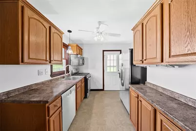 240 N Haft St, Houston, PA 15342 - Photo 17