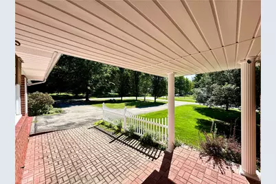22 Meadowbrook Dr, Neshannock Township, PA 16105 - Photo 9