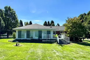 22 Meadowbrook Dr, Neshannock Township, PA 16105 - Photo 7