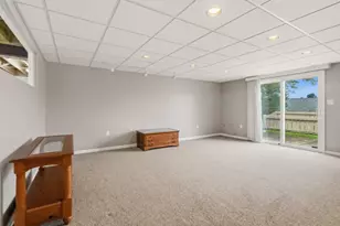6085 Triple Crown Cir, Hempfield Township, PA 15601 - Photo 31
