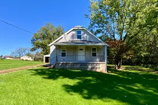 4084 Jefferson Ave, Hopewell, PA 15301 - Photo 1