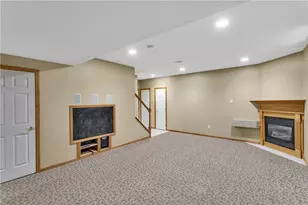402 Honey Locust Dr, Cranberry Township, PA 16066 - Photo 37