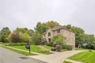 402 Honey Locust Dr, Cranberry Township, PA 16066 - Photo 3