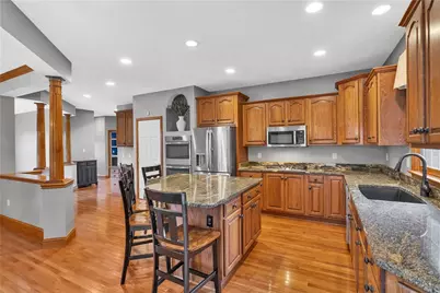 402 Honey Locust Dr, Cranberry Township, PA 16066 - Photo 15