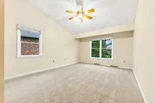 704 Red Barn Ct, Bethel Park, PA 15102 - Photo 29