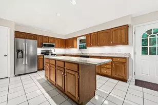 704 Red Barn Ct, Bethel Park, PA 15102 - Photo 15