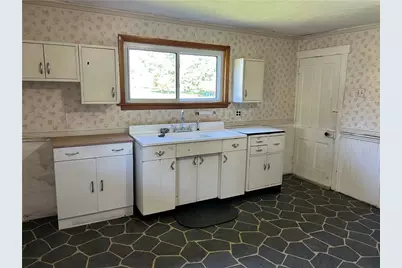 130 Patton St, Dunbar Township, PA 15425 - Photo 7