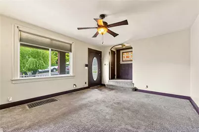 52 Queenston St, Pittsburgh, PA 15210 - Photo 9