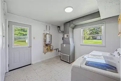 1251 Franklin Rd, Jackson Center Boro, PA 16133 - Photo 17