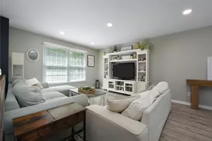 517 Bluegrass Dr, North Strabane, PA 15317 - Photo 3