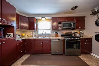 1302 Kirsopp Ave, Pittsburgh, PA 15220 - Photo 9