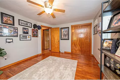 1302 Kirsopp Ave, Pittsburgh, PA 15220 - Photo 17