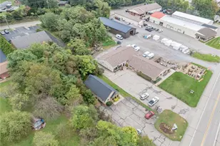 1637 N Main St Ext, Center Township, PA 16001 - Photo 17