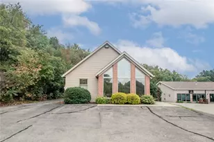 1637 N Main St Ext, Center Township, PA 16001 - Photo 11