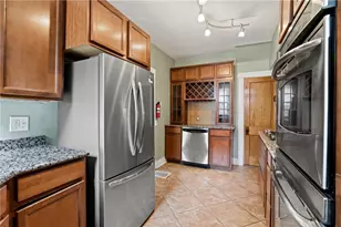 782 Loretta St, Pittsburgh, PA 15217 - Photo 11