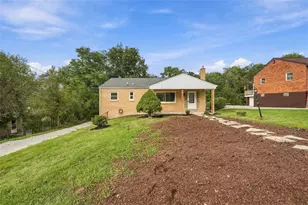26 Sterling Dr, Robinson Twp, PA 15108 - Photo 5