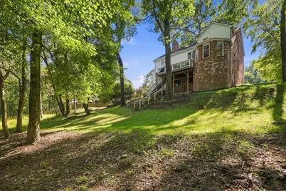 2525 Lindenwood Dr, Pittsburgh, PA 15090 - Photo 33