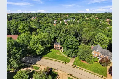 2525 Lindenwood Dr, Pittsburgh, PA 15090 - Photo 39