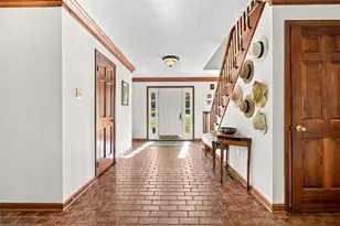 2525 Lindenwood Dr, Pittsburgh, PA 15090 - Photo 3
