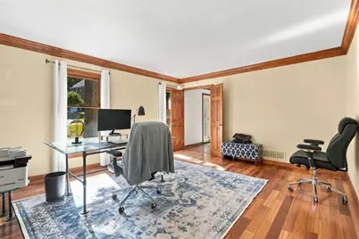2525 Lindenwood Dr, Pittsburgh, PA 15090 - Photo 15