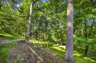 2525 Lindenwood Dr, Pittsburgh, PA 15090 - Photo 35