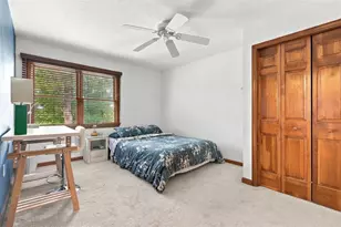 2525 Lindenwood Dr, Pittsburgh, PA 15090 - Photo 27