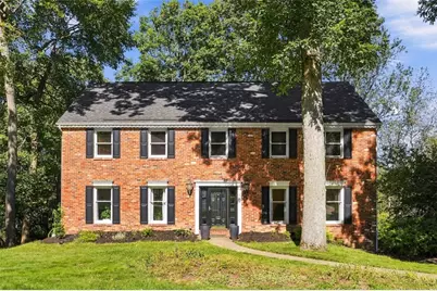 2525 Lindenwood Dr, Pittsburgh, PA 15090 - Photo 1