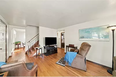 6727 W Barivista Dr, Pittsburgh, PA 15147 - Photo 5