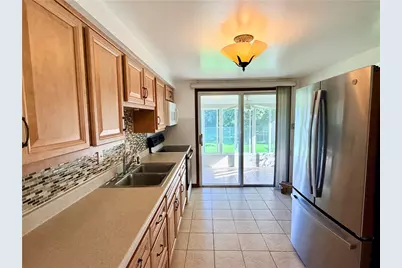 722 Courtview Dr, Hempfield Township, PA 15601 - Photo 7