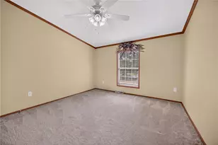 308 Shenandoah Dr, Middlesex Township, PA 16059 - Photo 27