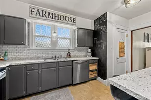 1918 Irwin St, Aliquippa, PA 15001 - Photo 11