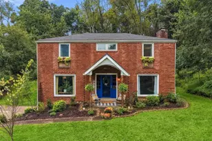 641 Ravencrest Rd, Pittsburgh, PA 15215 - Photo 1
