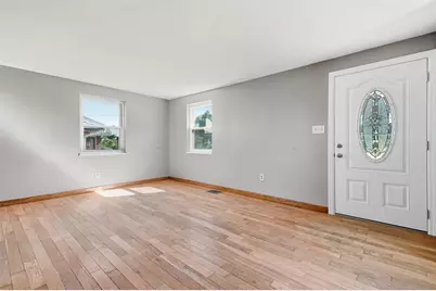 126 Windsor Dr, Pittsburgh, PA 15235 - Photo 3