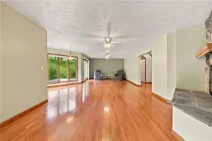 327 Sugar Run Rd, Franklin Township, PA 15370 - Photo 17