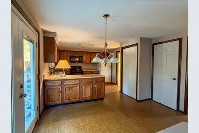 210 Courtney Pl, Pittsburgh, PA 15090 - Photo 9