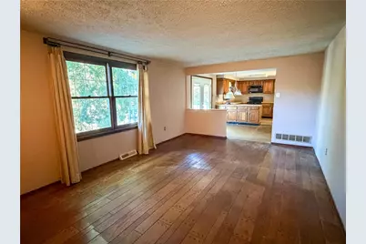 210 Courtney Pl, Pittsburgh, PA 15090 - Photo 13