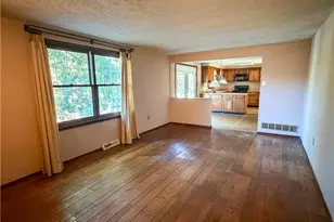 210 Courtney Pl, Pittsburgh, PA 15090 - Photo 13
