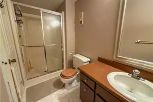 210 Courtney Pl, Pittsburgh, PA 15090 - Photo 17
