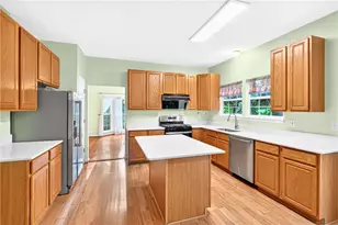 1619 Norman Dr, Pittsburgh, PA 15143 - Photo 15