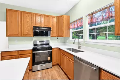 1619 Norman Dr, Pittsburgh, PA 15143 - Photo 13