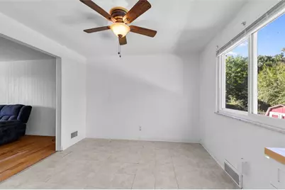 1565 Loretta Dr, Pittsburgh, PA 15235 - Photo 11