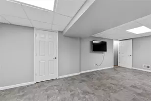 1565 Loretta Dr, Pittsburgh, PA 15235 - Photo 21