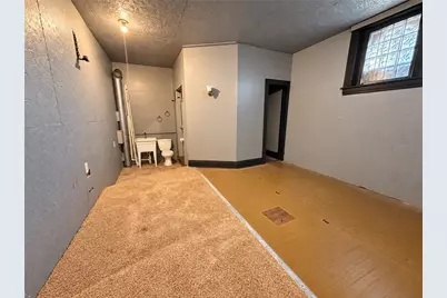713 Allen Ave, Donora, PA 15033 - Photo 13