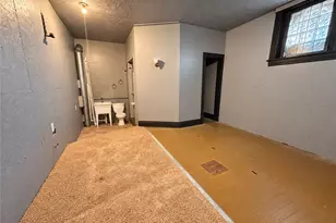 713 Allen Ave, Donora, PA 15033 - Photo 13