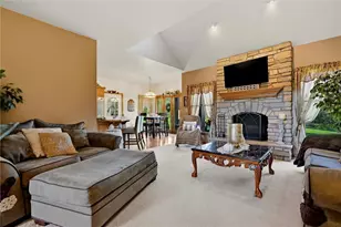 270 Kauffman Rd, Scott Township, PA 16101 - Photo 7