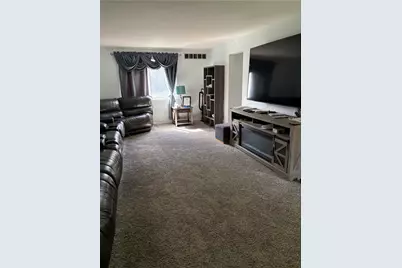 116 Sunset, Wilkins Township, PA 15235 - Photo 9